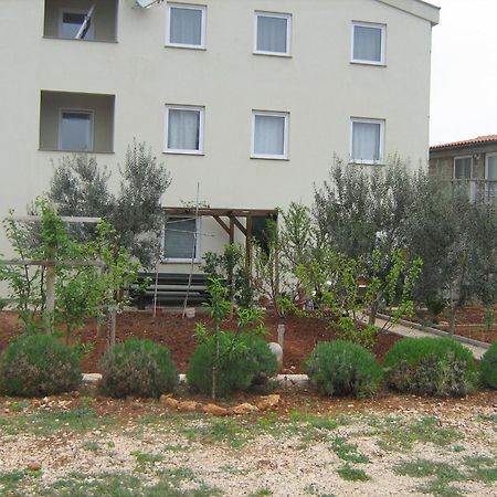 Apartments Ana Vir Exterior foto