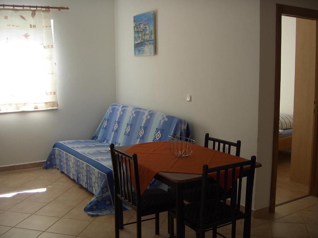 Apartments Ana Vir Habitación foto